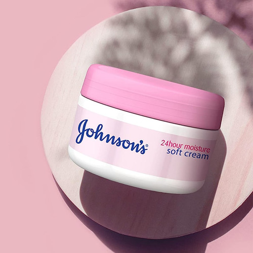 کرم مرطوب کننده جانسون