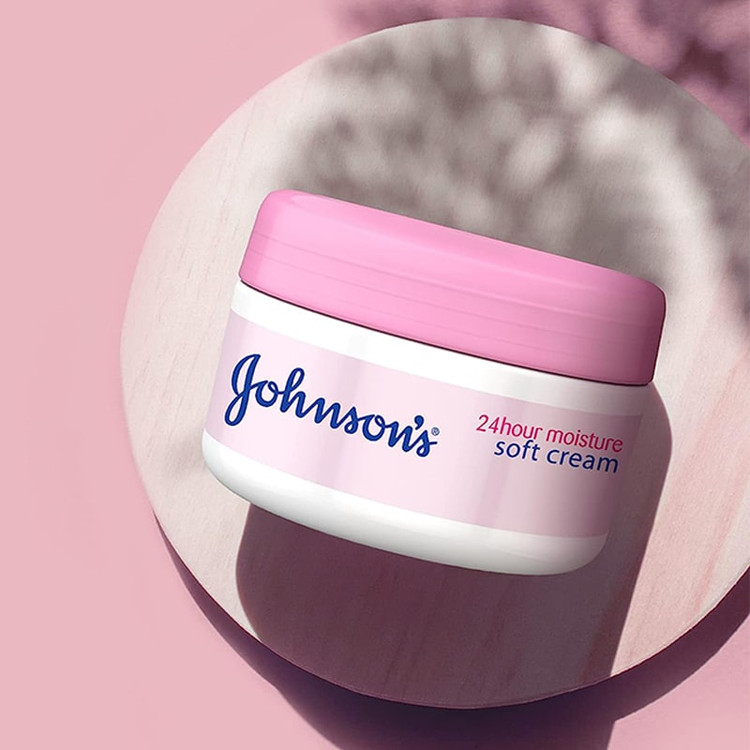کرم مرطوب کننده جانسون