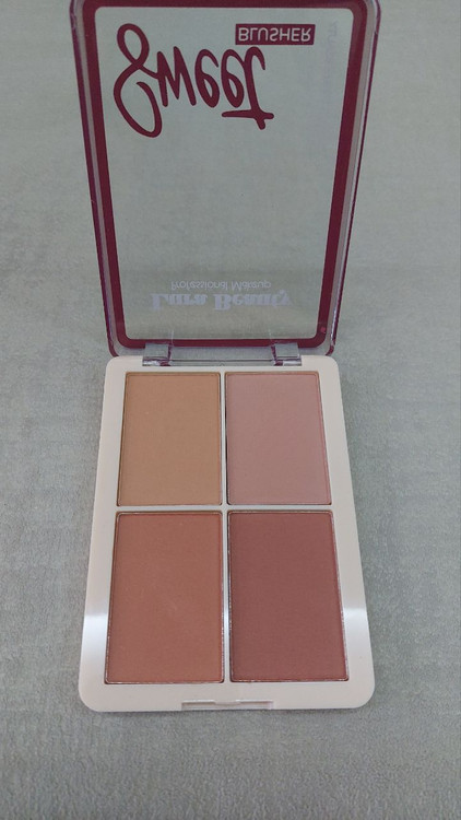 رژگونه مات چهار رنگ لورا بیوتی