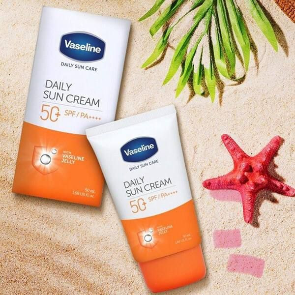 کرم ضد آفتاب بی رنگ وازلین +SPF50 مدل دیلی سان