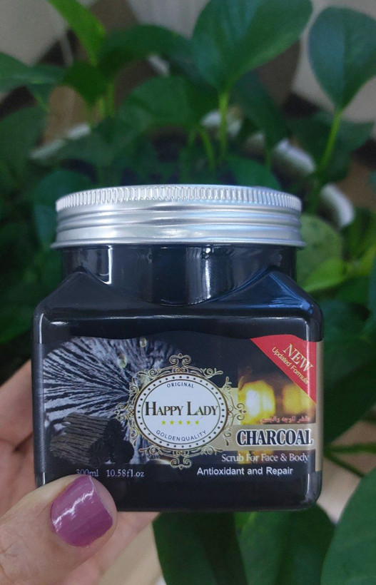 اسکراب شنی صورت و بدن ذغال 300میل هپی لیدی