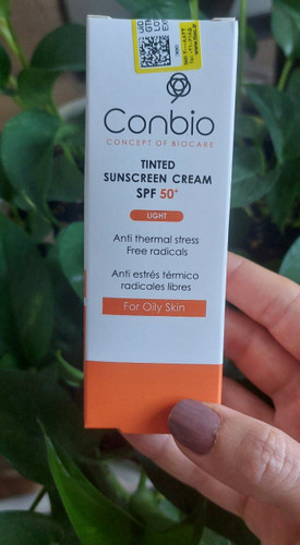 کرم ضد آفتاب رنگی کانبیو مناسب پوست چرب