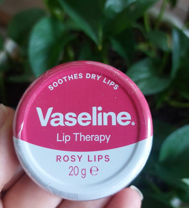 بالم لب رز وازلین